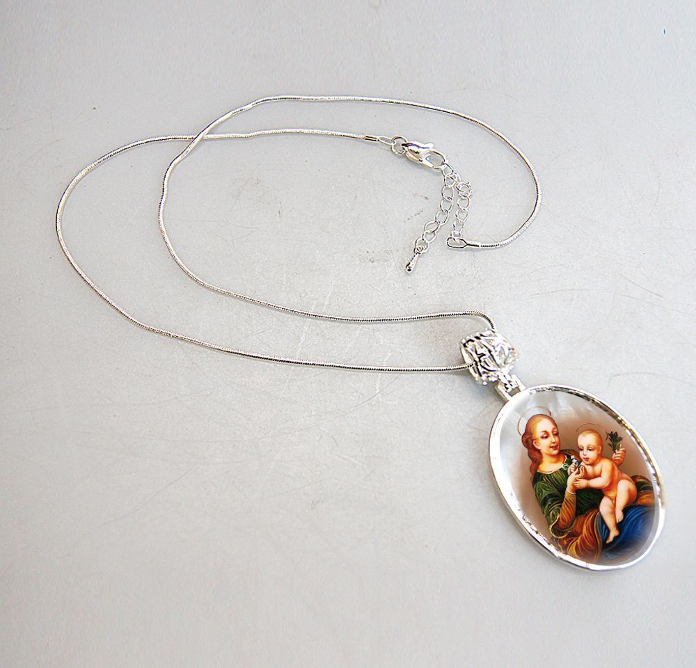 Madonna And Child Silver Plated Mother of Pearl Necklace Jewelry - 43031